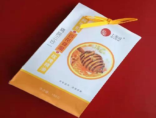 鲜牛奶+百花蜂蜜+玫瑰精油精装三合一